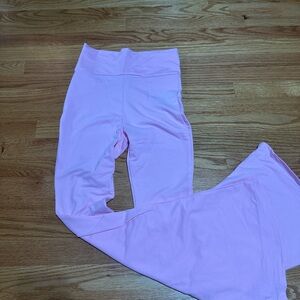 Edikted Soft Pink Leggings